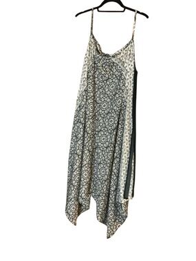 Speed Control NY Boho Mandala Sharkbite Hem Midi Dress